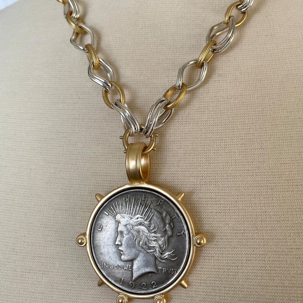 Coin pendant, vintage reproduction mixed metal necklace - Picture 2 of 11